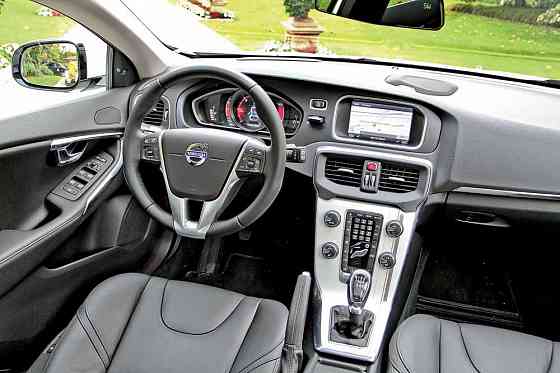 Продам автомобиль Вольво В40 Львов