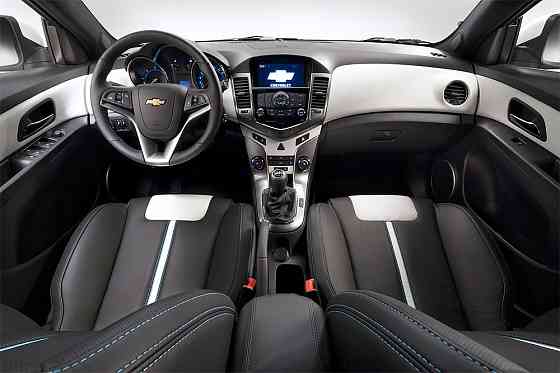 Продам практически новый авто Chevrolet Cruze Николаев