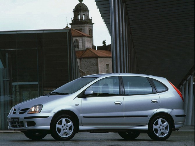 Продам Nissan Almera Tino в Запорожье, 2001 год выпуска Запорожье - изображение 2