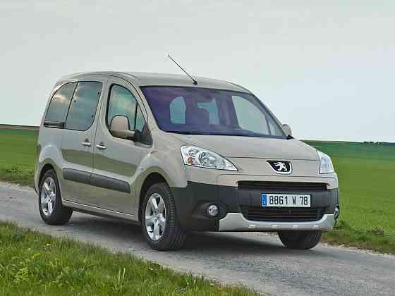 Продаю хороший, вместительный автомобиль Peugeot Partner Кировоград