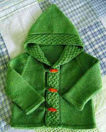 Красивая вязанная кофточка для ребёнка Николаев