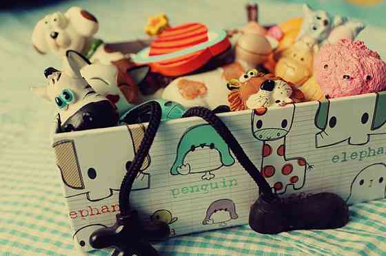 Отдам даром ящик с игрушками Кировоград