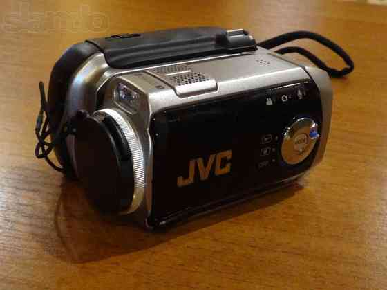 Продаю видеокамеру JVC GR-D760E в отличном состоянии Запорожье